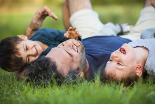 «Μπαμπάδες, κάντε ό,τι μπορείτε για να είστε πιο πολλές ώρες με τα παιδιά σας» - Συνέντευξη κ. Ξηντάρα στο infokids.gr infokids1